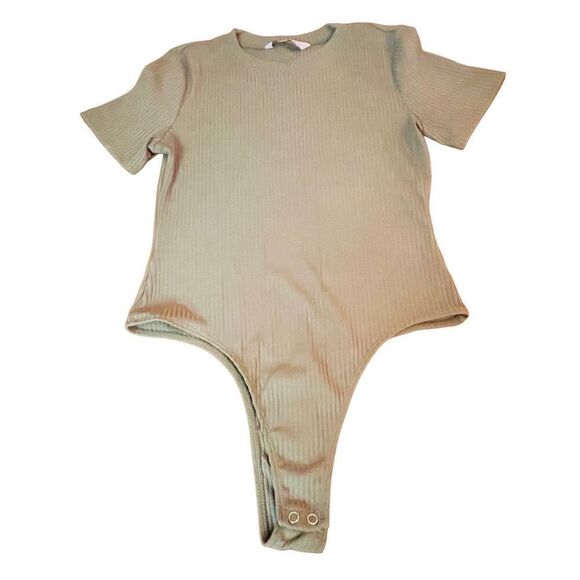 So Goods For Life Set Of Two Crewneck Shortsleeve Bodysuits Sage Green and Laven - Picture 4 of 12